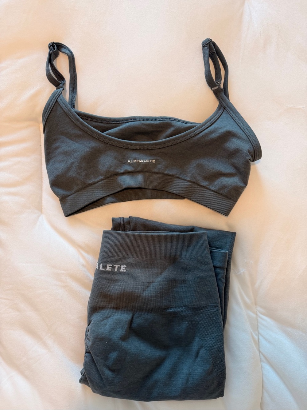 Alphalete Matching Workout Set 🩶